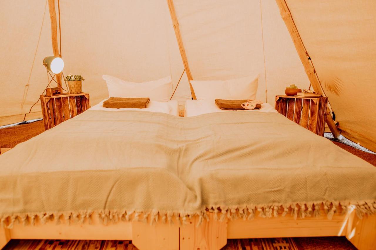 Raus Und Gut Glamping Am Graebendorfer See Drebkau Ngoại thất bức ảnh